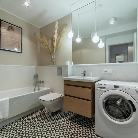 Old Town Comfort By Bookinghost *